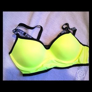 NWT Vs Pink Sports Bra